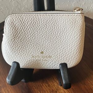 Kate Spade: Pebbled Leather Cream Keychain/Charm- Coin/Card Holder- gold tone